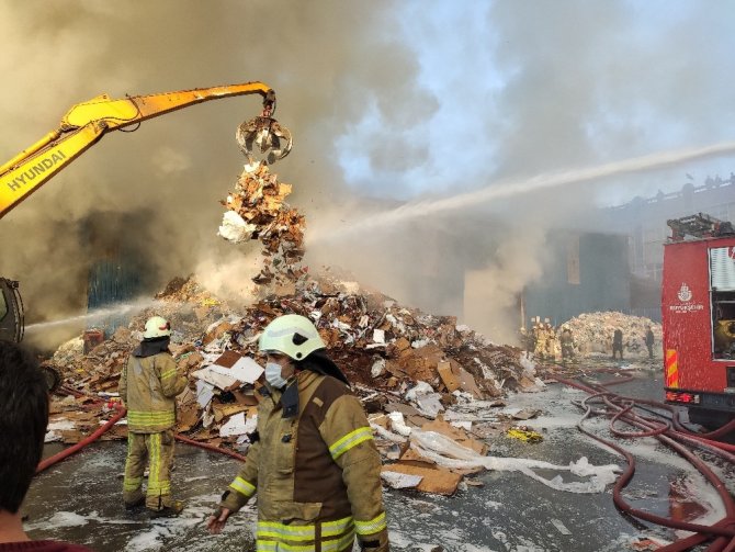 Dumandan göz gözü görmedi