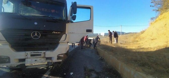 Kafa kafaya çarpıştılar