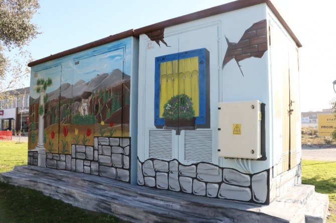 Trafolar sanat eserine dönüştü