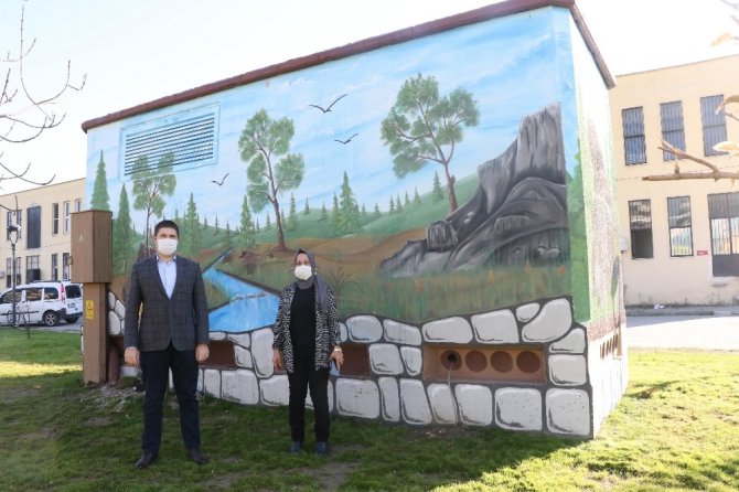 Trafolar sanat eserine dönüştü