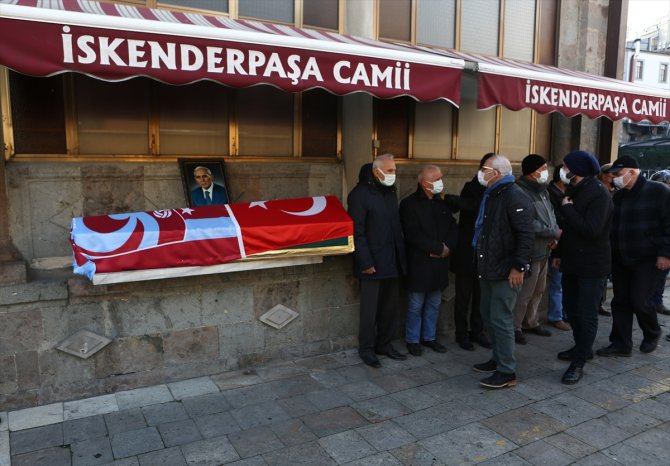 Eski Trabzonspor Kulübü Başkanı Özkan Sümer son yolculuğuna uğurlandı