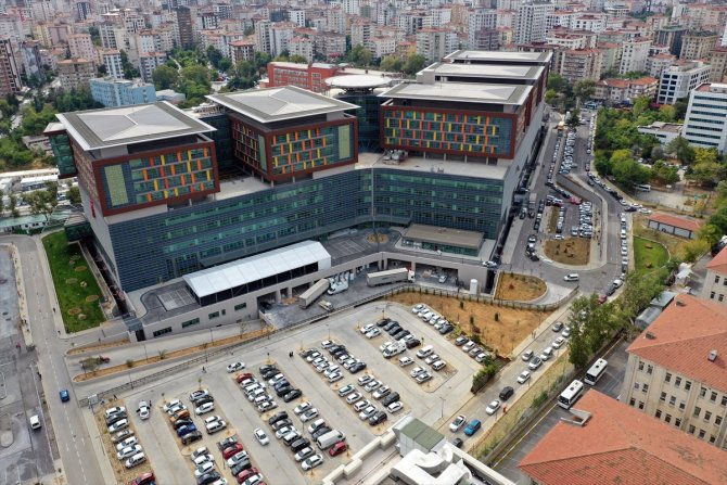 Türkiye'nin Kovid-19'la mücadelesine 2020'deki sağlık yatırımları büyük katkı sağladı