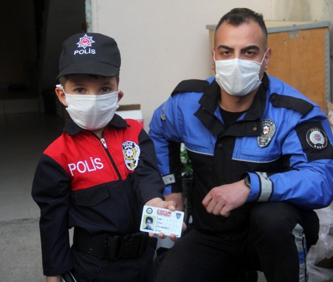 Polisin doğum günü sürprizi çocuğu şaşkına çevirdi