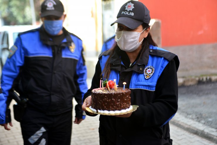 Babası cezaevinden mektup yazdı, polis doğum gününü kutladı