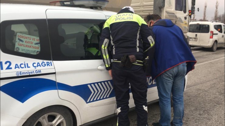 Konya'da kısıtlamada kovalamaca sonucu yakalanan sürücüye 12 bin TL ceza!