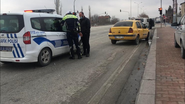 Konya'da kısıtlamada kovalamaca sonucu yakalanan sürücüye 12 bin TL ceza!