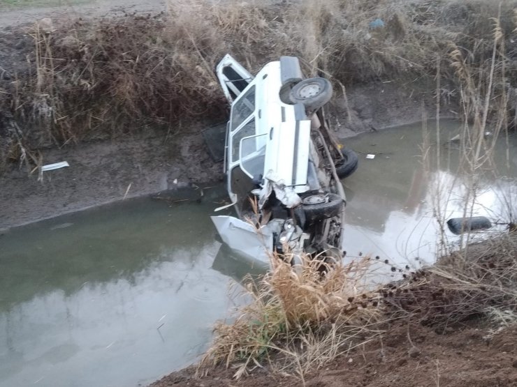 Konya'da sulama kanalına düşen otomobildeki kadın hayatını kaybetti, kocası yaralandı