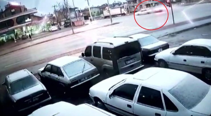 Konya'da iki otomobilin çarpıştı