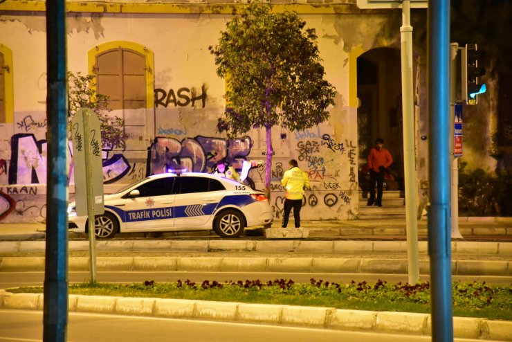 İzmir polisinden yürek ısıtan görüntüler 