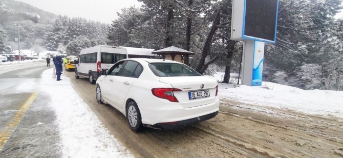 Bursa’da yoğun kar yağışı etkili oldu
