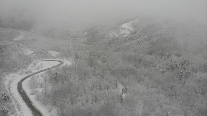 Zonguldak’ın yüksek kesimlerinde kar yağışı etkili oldu