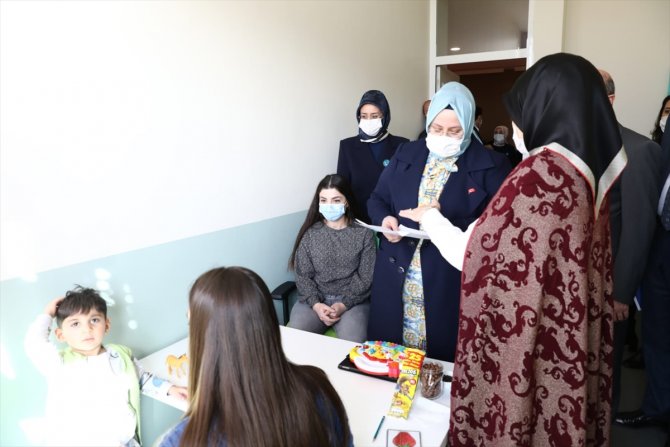 Aile, Çalışma ve Sosyal Hizmetler Bakanı Zehra Zümrüt Selçuk, Konya'da ziyaretlerde bulundu