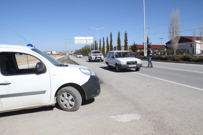 Beyşehir’de sokağa çıkma kısıtlamasına uymayanlara ceza uygulandı