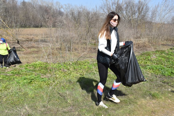 Edirne'de Türk,Yunan ve Bulgar gönüllüler çevreyi temizledi