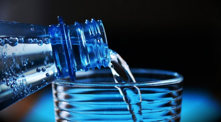 Beslenme uzmanından sosyal medyada hızla yayınlan ‘su diyeti’ uyarısı