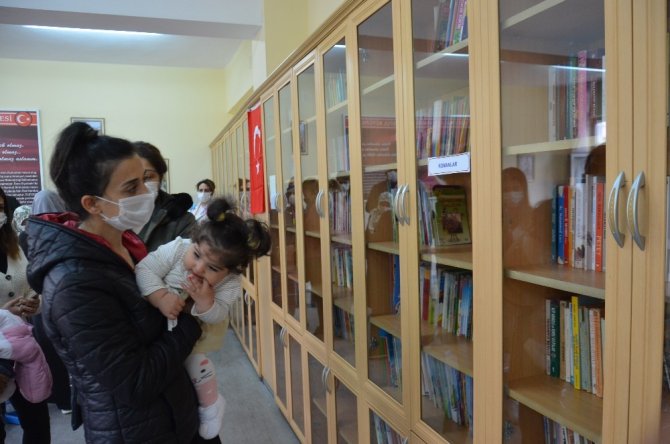 Şehit polis Anıl Kemal Kurtul adına kütüphane açıldı