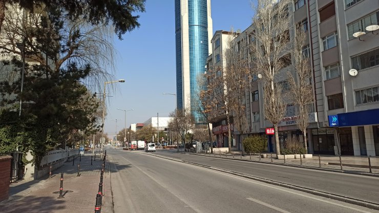 'Çok yüksek riskli' Konya'da, kısıtlama sessizliği