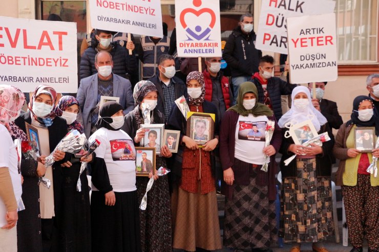 Evlat nöbetindeki ailelerden CHP'li Özel'e: Gelişinizi samimi bulmadık