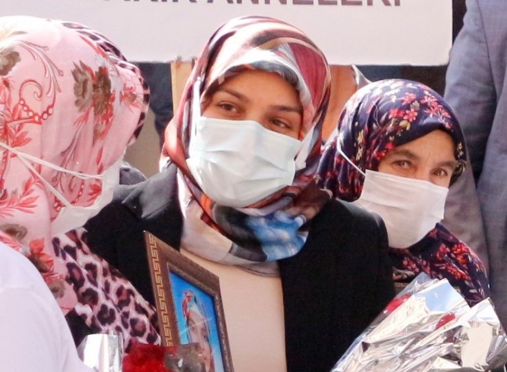 Evlat nöbetindeki ailelerden CHP'li Özel'e: Gelişinizi samimi bulmadık