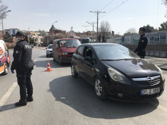 Konya’da sokağa çıkma kısıtlamasında uygulamalar sürüyor