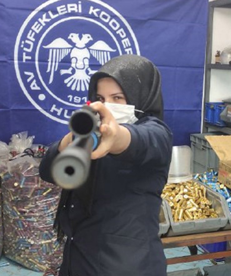 Konya’da üretilen silahlara kadın eli 