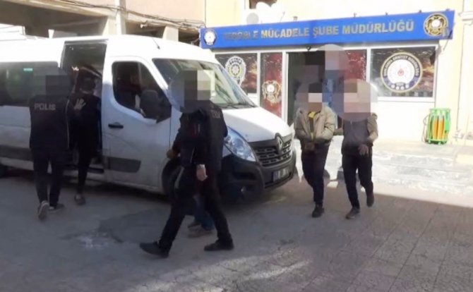 Şanlıurfa’da PKK’lı terörist 4 kilogram patlayıcıyla yakalandı