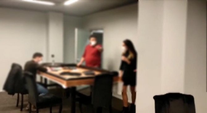 Otelin restoranında kumar oynayan 23 kişi yakalandı