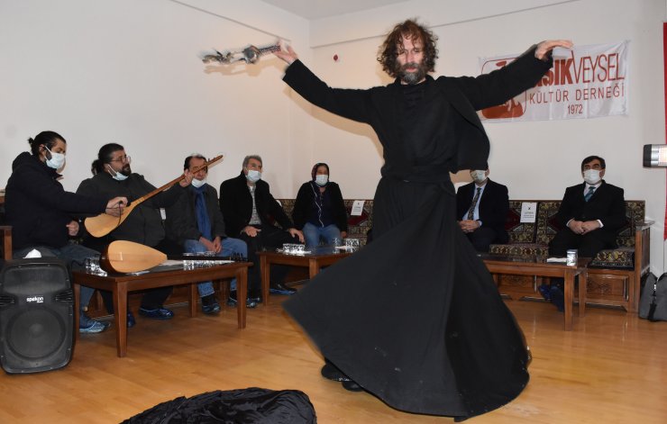 Aşık Veysel, vefatının 48'inci yılında mezarı başında anıldı