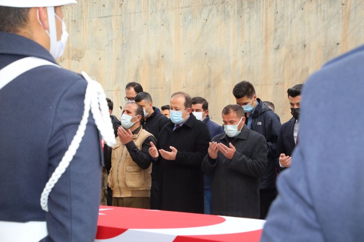 Şırnak'ta mühimmat patlamasıyla ölen 2 çocuğun cenazeleri, törenle uğurlandı