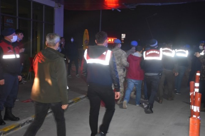 İzmir merkezli FETÖ operasyonu: 184 gözaltı kararı