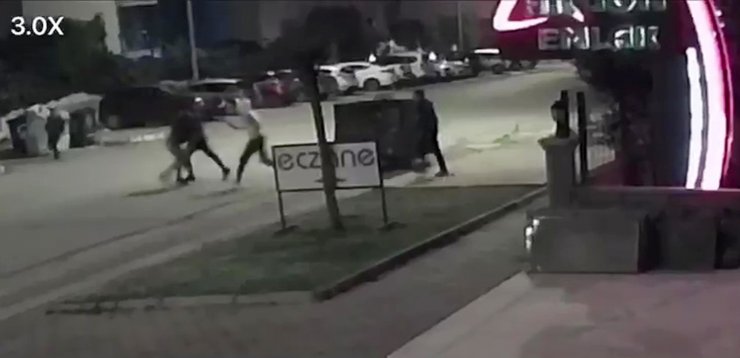 Hurda kağıt toplayan genci dövüp, motosikletini yakan 3 kişi serbest