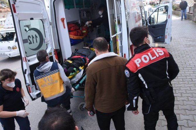 Balkondan düşen 2 çocuk annesi kadın hayatını kaybetti