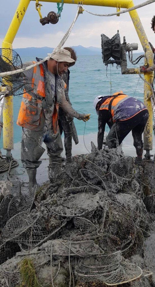 Beyşehir Gölü temizleme çalışmaları değerlendirildi