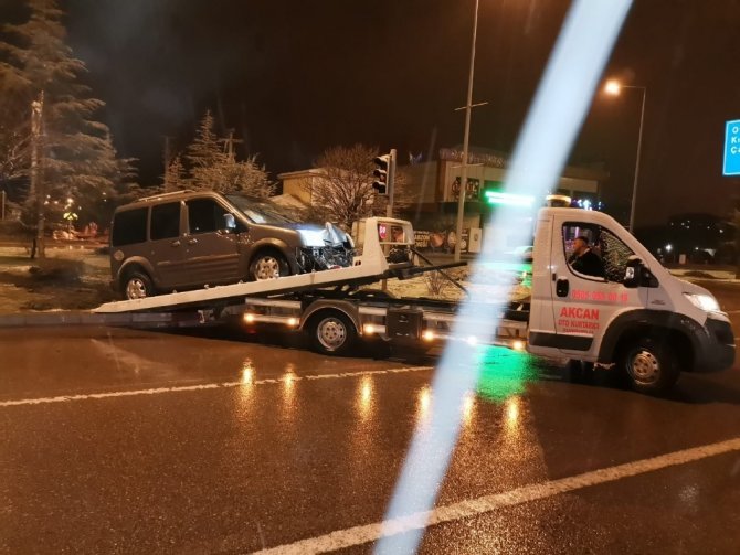 Kar yağışı kazaları beraberinde getirdi