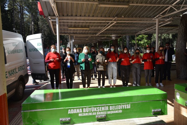 Kardeşinin öldürdüğü İslim'i, son yolculuğuna kadınlar uğurladı