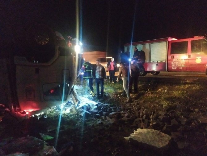 Köpeğe çarpmamak için kaza yaptı