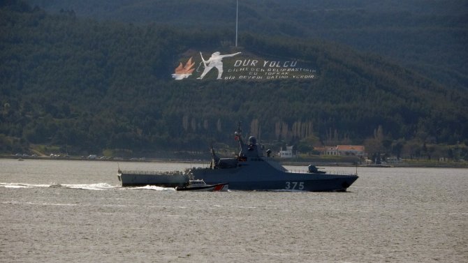 Rus savaş gemisi ‘Dmitry Rogachev’ Çanakkale Boğazı’ndan geçti