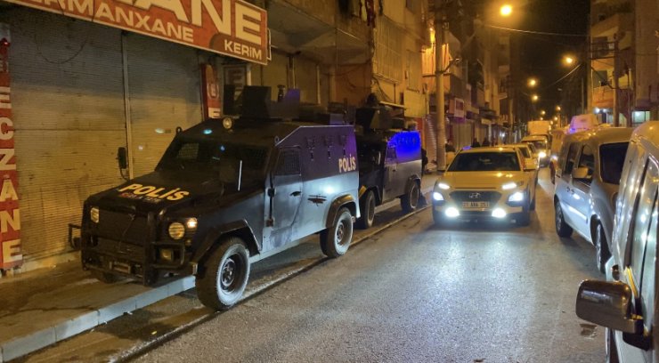 Diyarbakır'da husumetliler silah ateşledi; sokaktan geçen 8 yaşındaki çocuk yaralandı