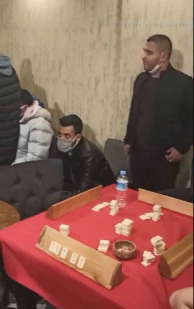 Konya'da pes dedirten görüntü! Kafenin gizli bölmesinde 39 kişi yakalandı
