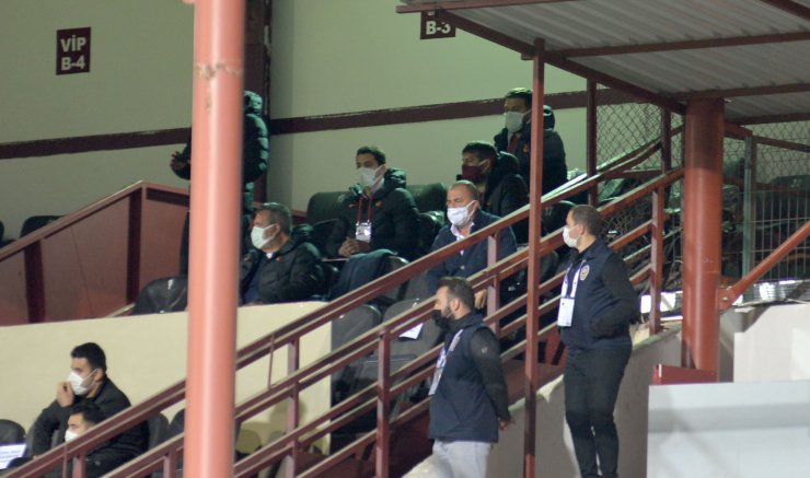 Galatasaray’daki düşüş engellenemiyor