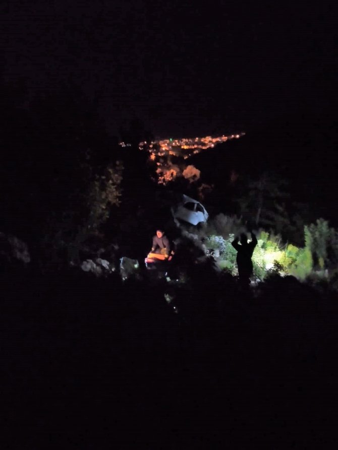 Antalya’da otomobil uçuruma yuvarlandı: 1 ölü