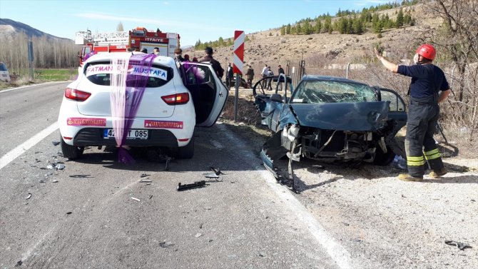 Konya'da gelin arabasının da karıştığı zincirleme trafik kazası: 7 yaralı