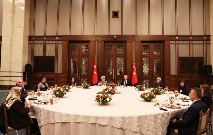 Erdoğan, şehit aileleriyle iftar yaptı