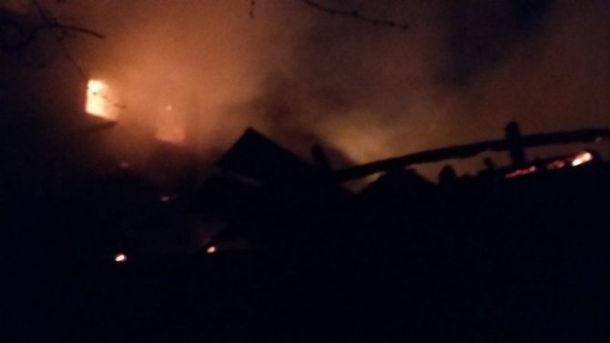 Karaman’da yangında 5 ev kullanılamaz hale geldi