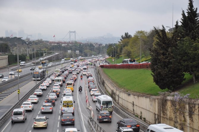 58 saatlik  kısıtlama sonrası İstanbul’da  trafik yoğunluğu