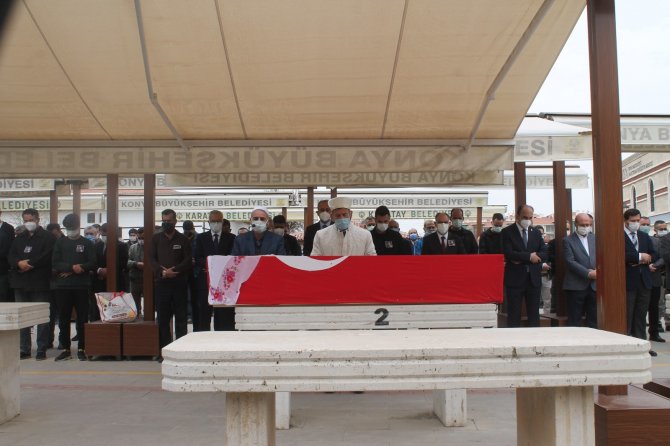 Konya'da koronavirüsten vefat eden Cumhuriyet savcısına son görev