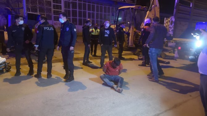 Karaman’da iki grup arasında satırlı ve bıçaklı kavga: 2 yaralı, 10 gözaltı
