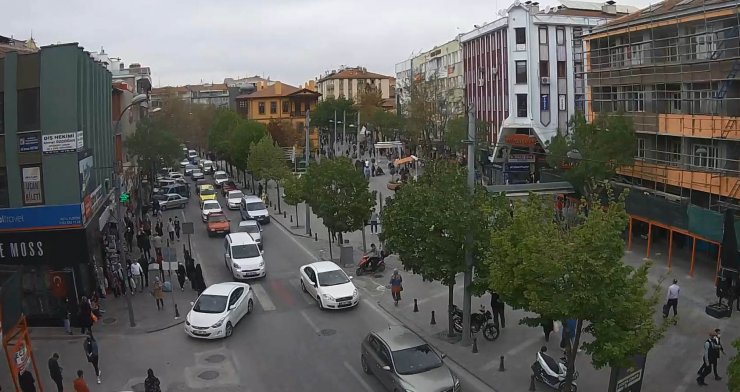 Konya'da 'tam kapanma' öncesi alışveriş yoğunluğu