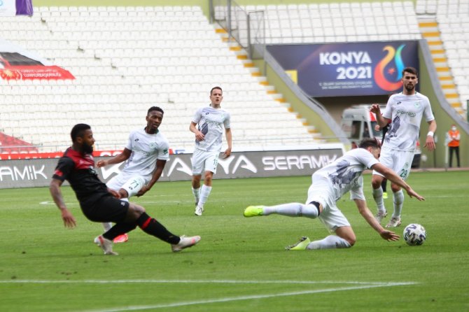 Konyaspor: 1 - Fatih Karagümrük: 1 (İlk yarı sonucu)