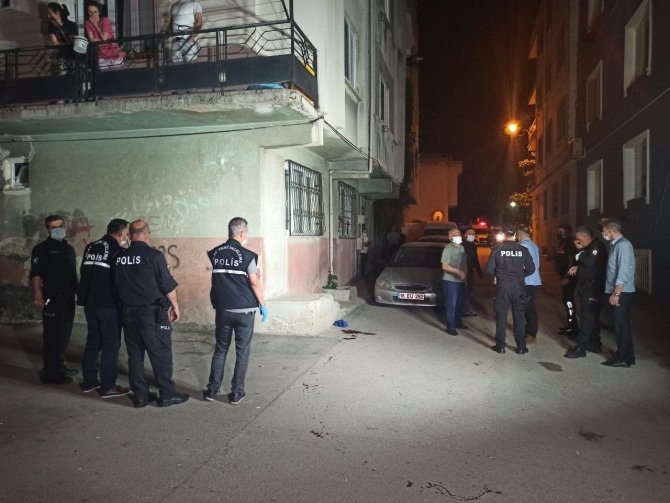 Kavga ihbarına giden polis ekibine silahlı saldırı: 1’i polis, 2 yaralı